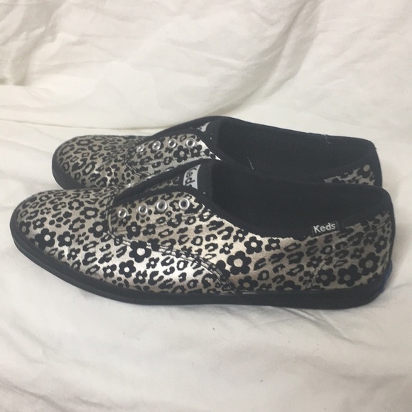 Keds black floral print. - Picture 2 of 8